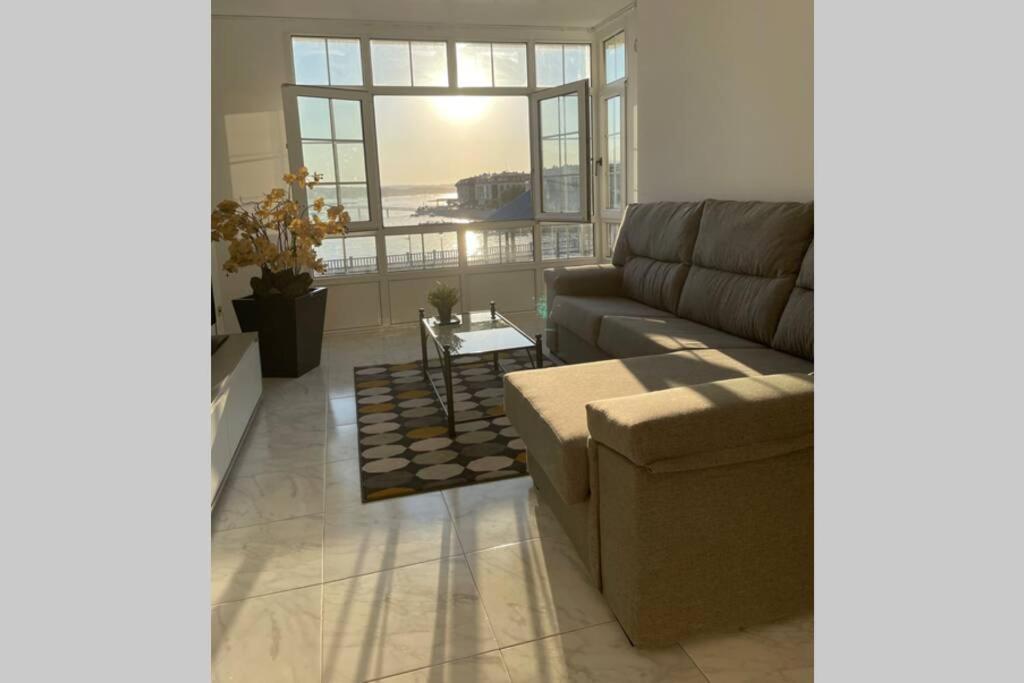 Apartamento Plaza Del Parque Villanueva De Arosa Exterior photo
